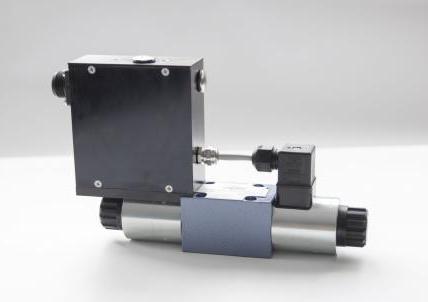 Proportional directional control valve with integrated electronics USAEB6 